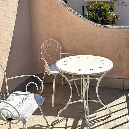 דירה 2 Bedroom Awesome In