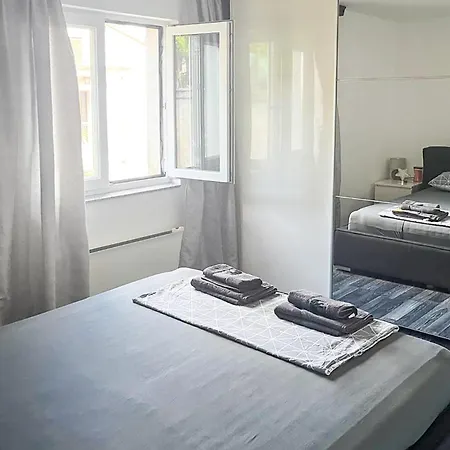 דירה 2 Bedroom Awesome In